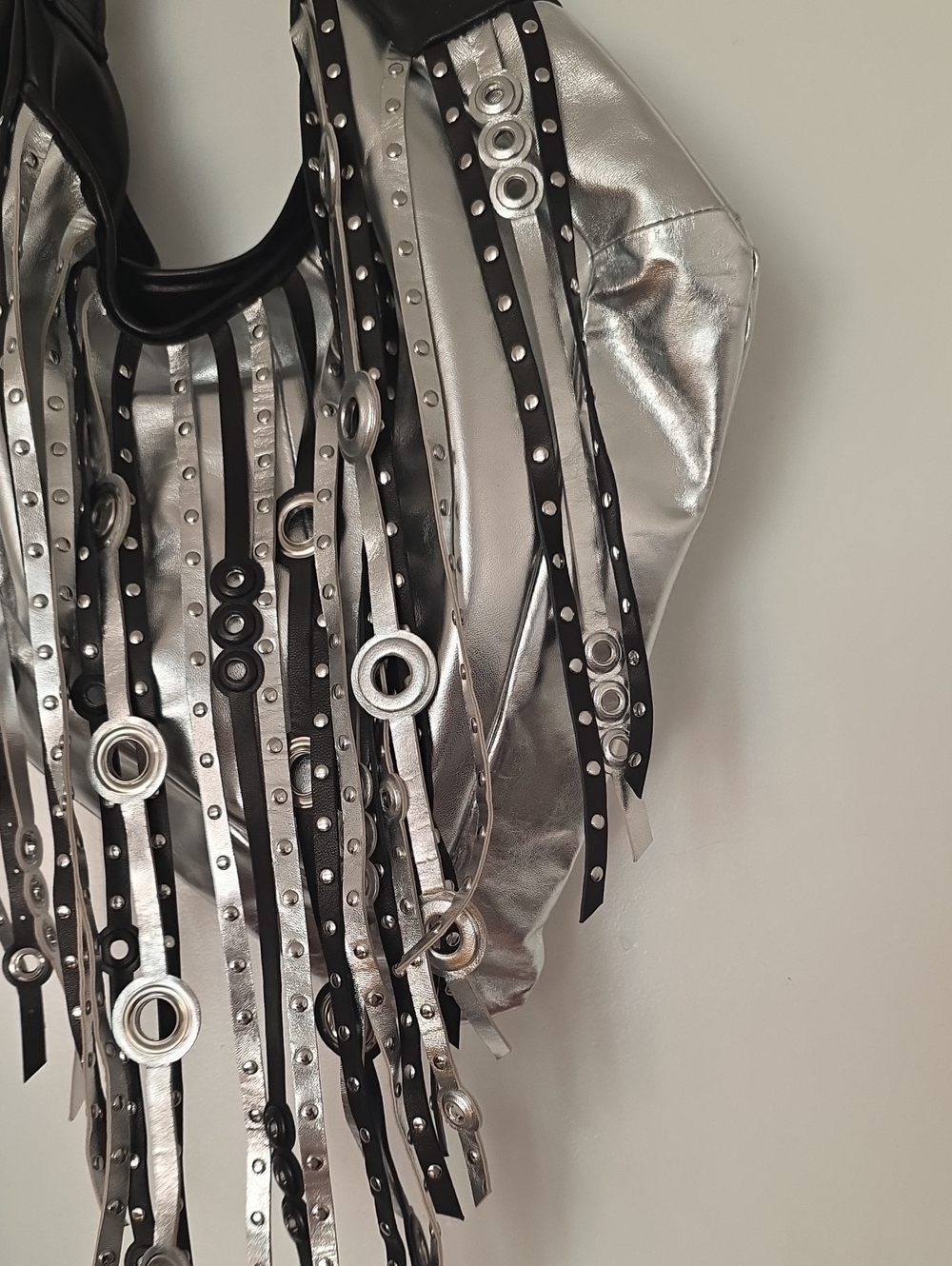 RARE HTF Aimee Kestenberg Silver and Black Fringe Shoulder Bag - Designer Style - Picture 2 of 15